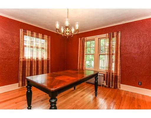 34 Rencelau St, Springfield, MA 01118 photo 9