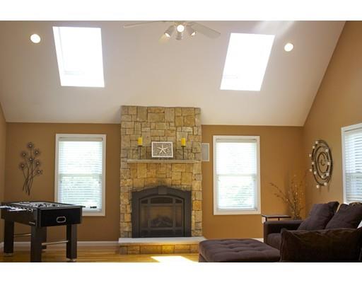 13 Bow St, Millis, MA 02054 photo 7