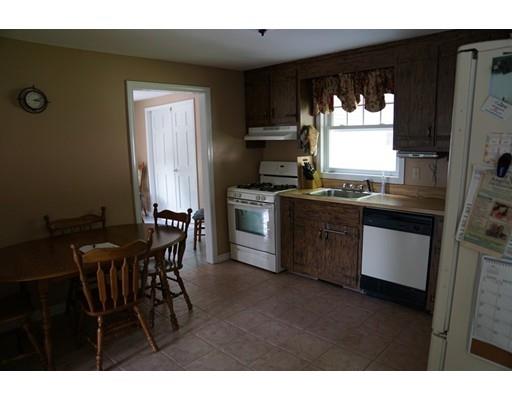 51 Christopher Dr, Dracut, MA 01826 photo 8