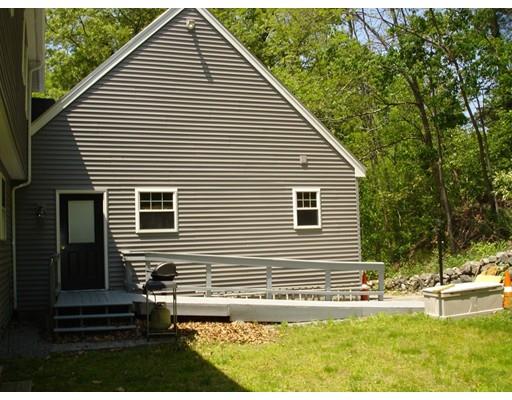 51 Christopher Dr, Dracut, MA 01826 photo 4