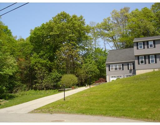 51 Christopher Dr, Dracut, MA 01826 photo 2