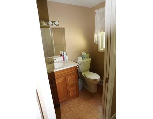51 Christopher Dr, Dracut, MA 01826 photo 7