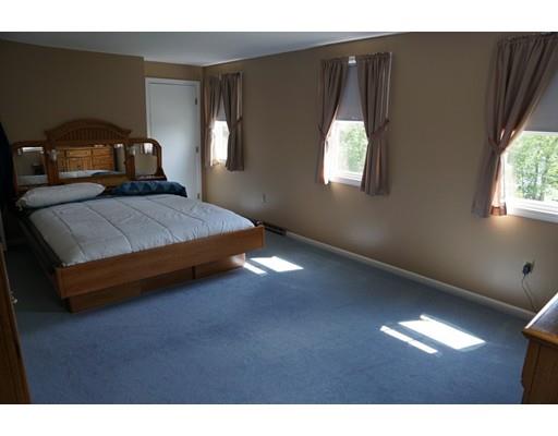 51 Christopher Dr, Dracut, MA 01826 photo 15