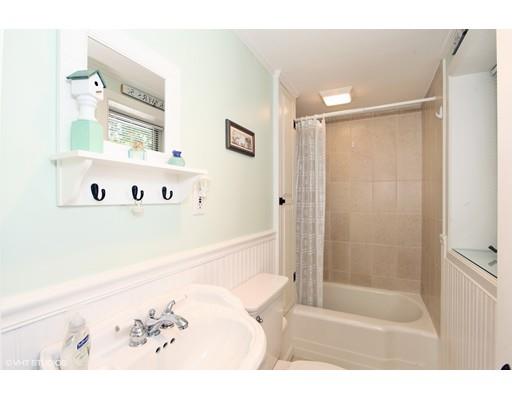 933 Main St #D, Osterville, MA 02655 photo 8