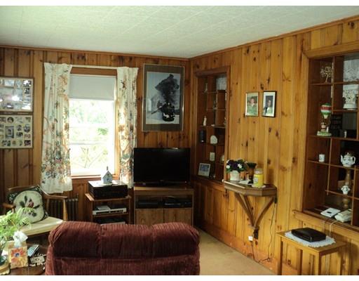 3 Grape St, Chicopee, MA 01013 photo 5