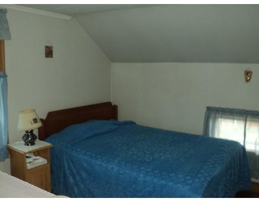3 Grape St, Chicopee, MA 01013 photo 9