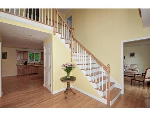 10 Hazelnut St, Acton, MA 01720 photo 2