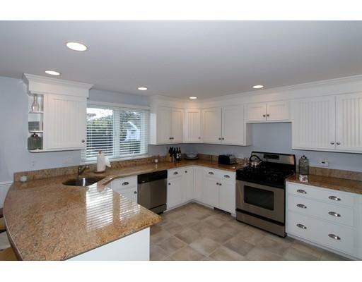9 Elliot Rd, Mashpee, MA 02649 photo 1