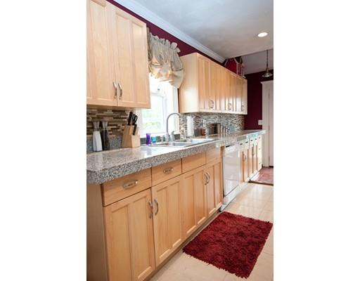 48 Sycamore St, Everett, MA 02149 photo 3