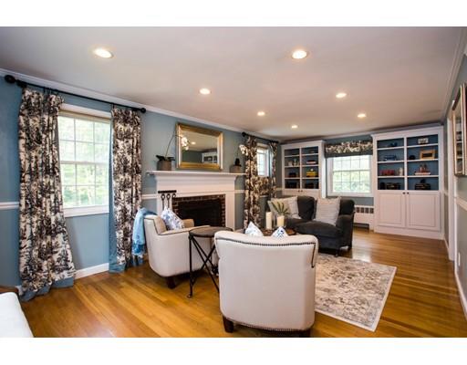 94 Maple St, Milton, MA 02186 photo 2
