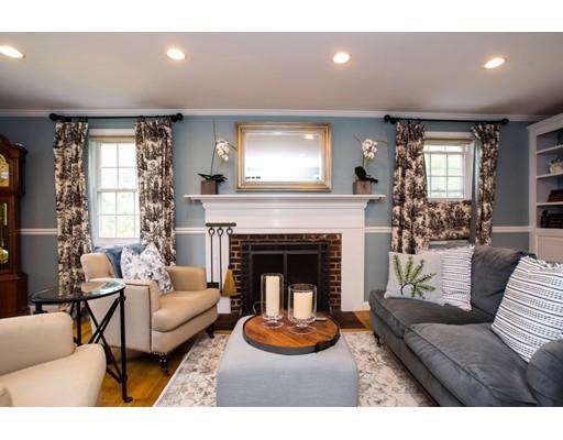 94 Maple St, Milton, MA 02186 photo 3