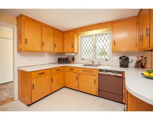 2 Manor Dr, Hingham, MA 02043 photo 9
