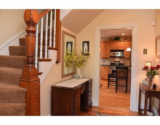 45 Appleton St, Melrose, MA 02176 photo 4