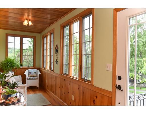 45 Appleton St, Melrose, MA 02176 photo 3