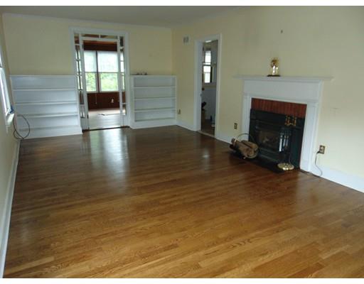 147 Valentine St, Fall River, MA 02720 photo 4