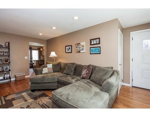 21 Glenvale St, Springfield, MA 01119 photo 4