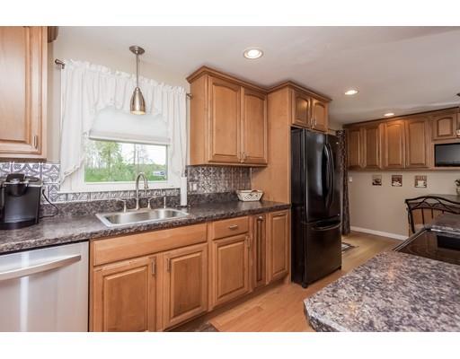 21 Glenvale St, Springfield, MA 01119 photo 12