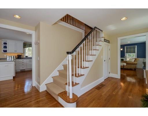 437 Cotuit Bay, Cotuit, MA 02635 photo 6