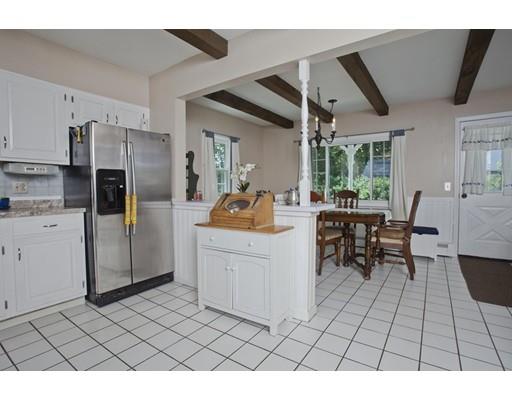 21 Connell St, Chicopee, MA 01020 photo 4