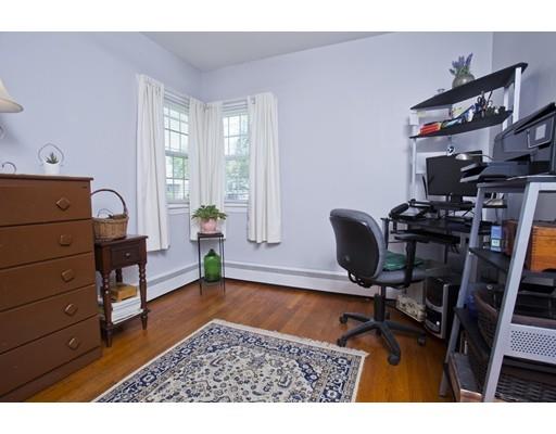 21 Connell St, Chicopee, MA 01020 photo 9