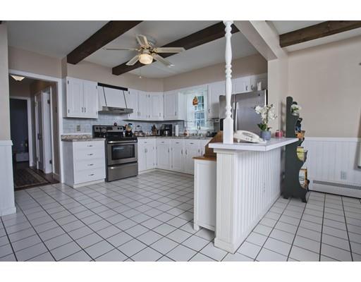21 Connell St, Chicopee, MA 01020 photo 2
