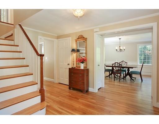 39 Lehigh Rd, Wellesley, MA 02482 photo 2