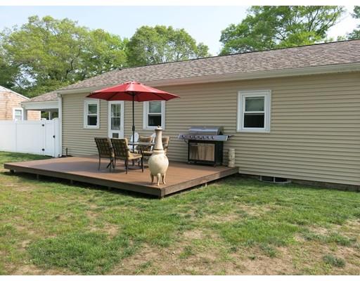 39 Harbeck St, Acushnet, MA 02743 photo 3