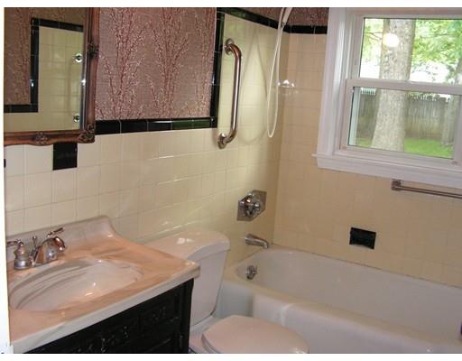 11 Pond View Rd, Canton, MA 02021 photo 9