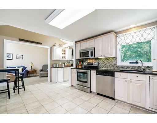 4 Lee Rd, Sharon, MA 02067 photo 4