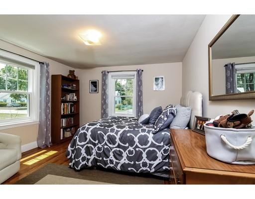 4 Lee Rd, Sharon, MA 02067 photo 8