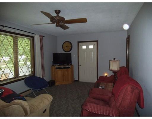 192 Davis St, Springfield, MA 01104 photo 5