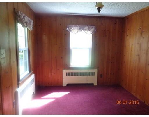 1 Saxon Rd, Worcester, MA 01602 photo 9