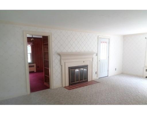 1 Saxon Rd, Worcester, MA 01602 photo 8