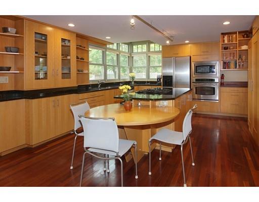 207 Appleton St, Arlington, MA 02476 photo 4
