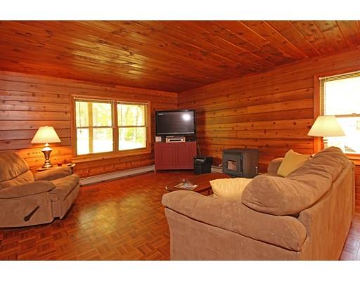 15 Laurel Dr, Ashburnham, MA 01430 photo 4