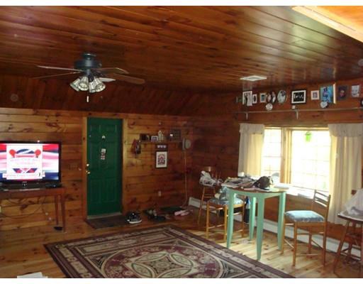 67 Jonathan St, Gardner, MA 01440 photo 4