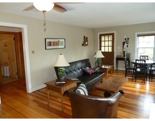 16 Rosella St, Springfield, MA 01118 photo 6