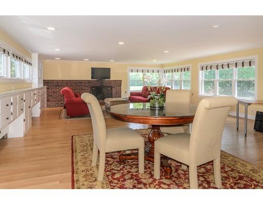 71 Oak St, Wellesley, MA 02482 photo 8