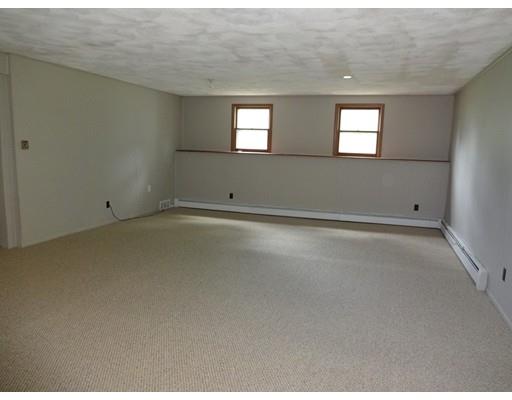 39 Beaman Ln, Marlborough, MA 01752 photo 11