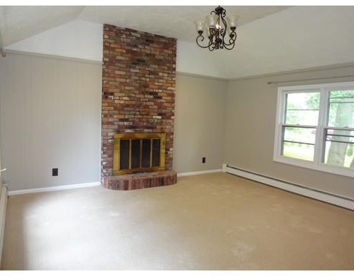 39 Beaman Ln, Marlborough, MA 01752 photo 4
