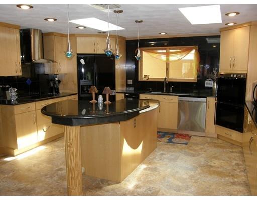 14 Kenmore Dr, Danvers, MA 01923 photo 9
