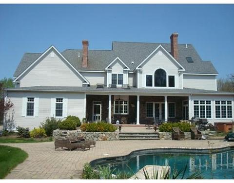 56 Blackstone St, Mendon, MA 01756 photo 1