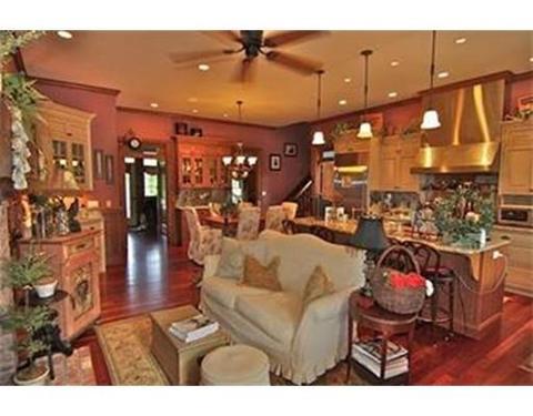 56 Blackstone St, Mendon, MA 01756 photo 4