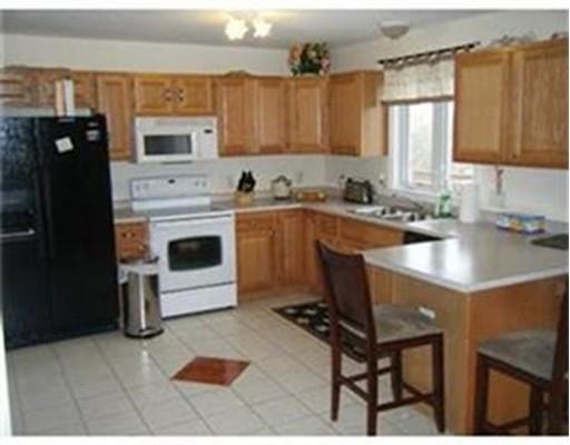 83 Orient St, Worcester, MA 01604 photo 2