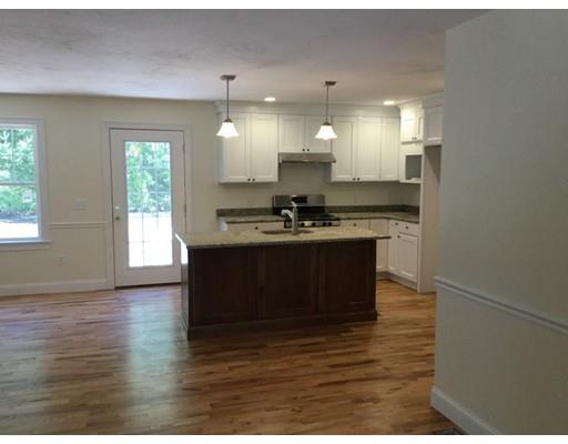 24 Thornberry Cir, Mashpee, MA 02649 photo 9