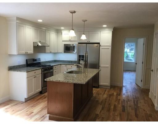 24 Thornberry Cir, Mashpee, MA 02649 photo 2