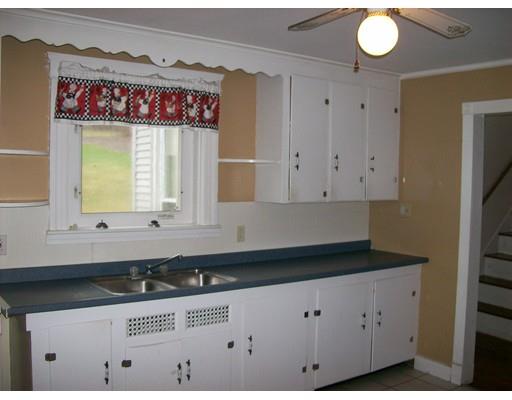 96 E Mountain St, Worcester, MA 01606 photo 4
