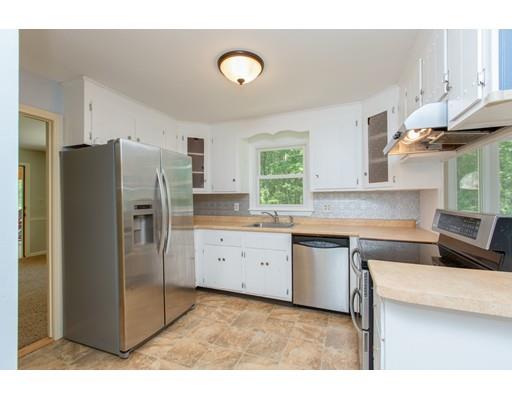 32 Sharon Rd, Windham, NH 03087 photo 9