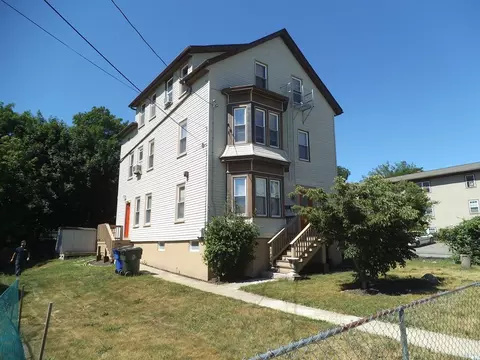 549 Buffinton St, Fall River, MA 02721 photo 1