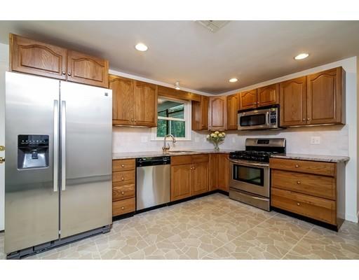13 Henrys Path, Upton, MA 01568 photo 5